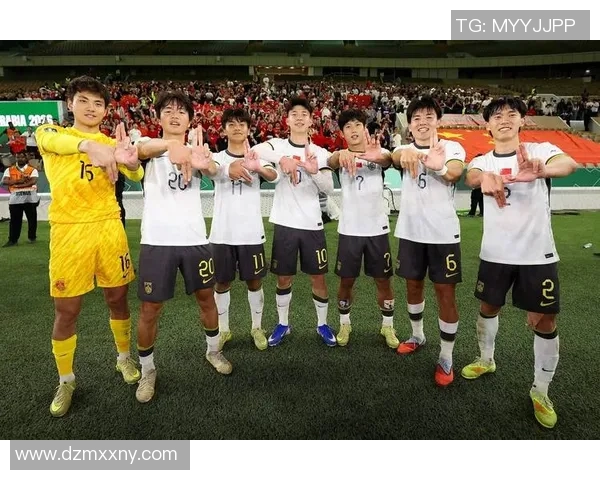 足球明星各具特色的庆祝方式揭秘让我们一同领略他们的激情与创意