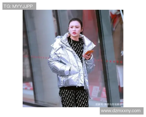 足球明星袜套时尚搭配全景展示让你领略球场风采与个性魅力